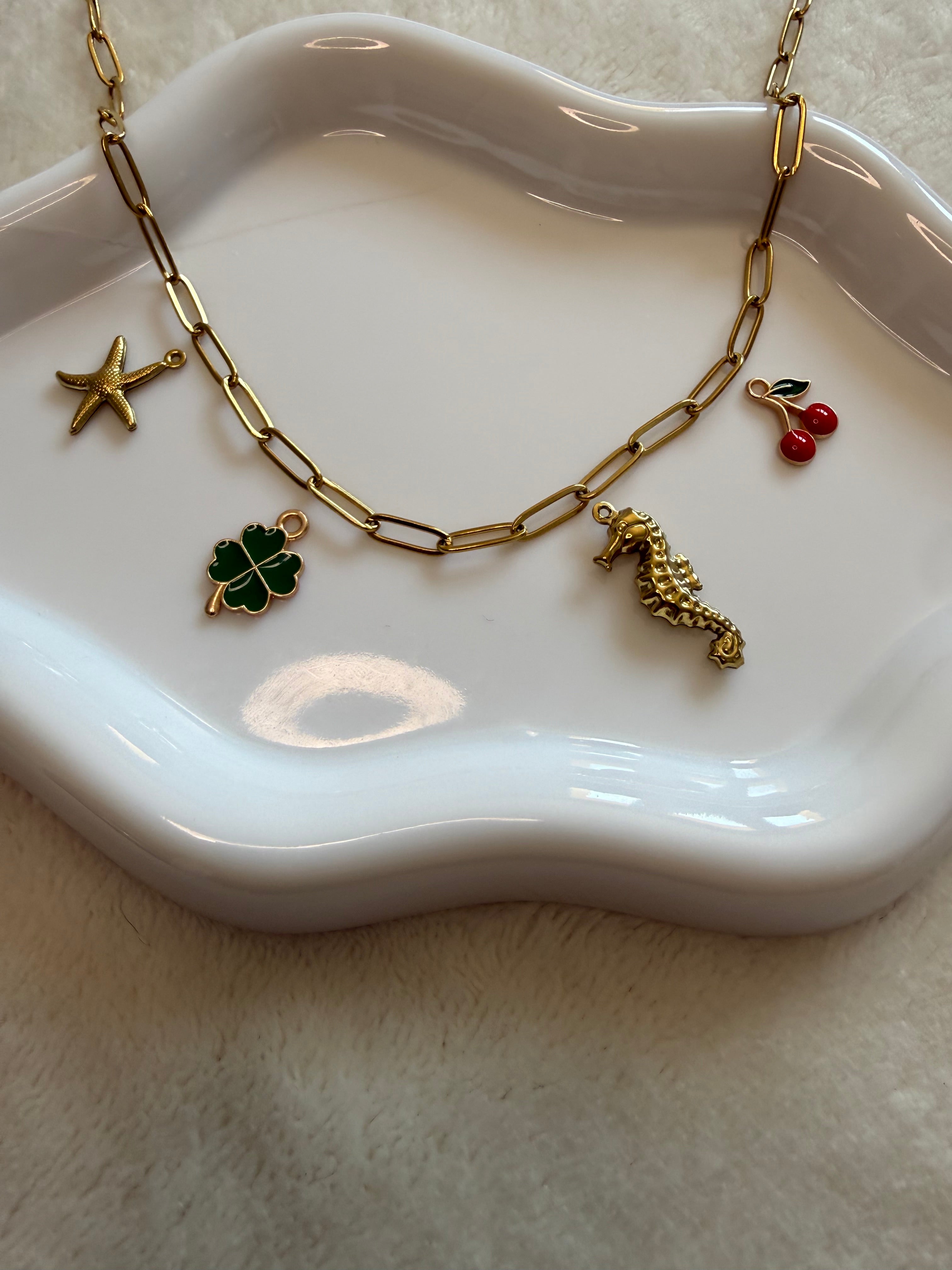 Collier Romane